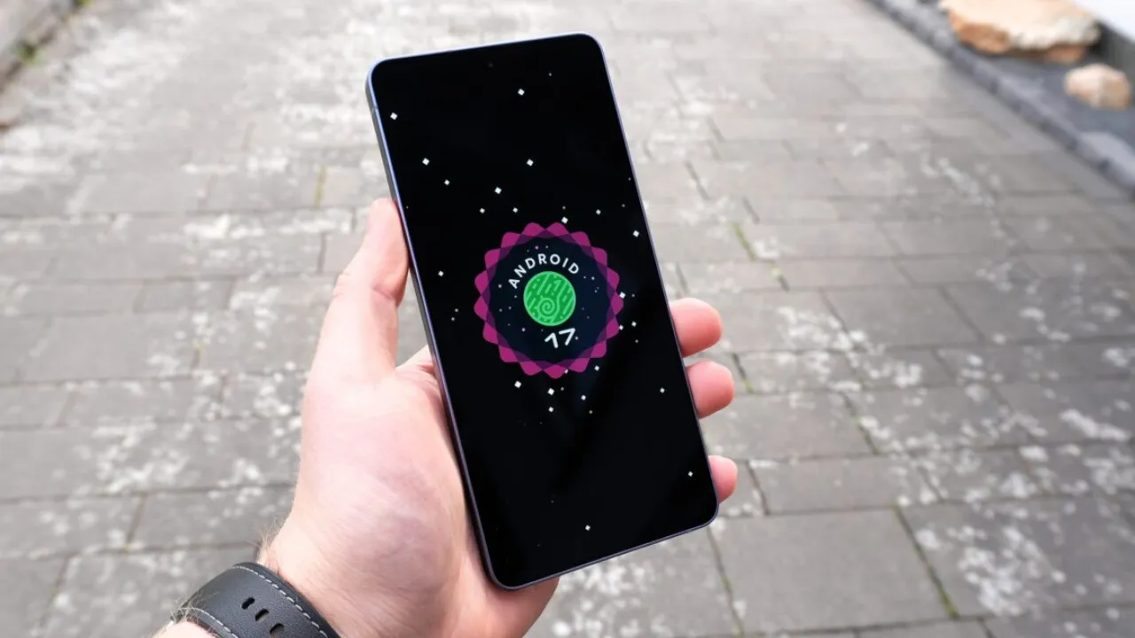 Samsung Galaxy S26 için One UI 9 Geliyor: Android 17 Dönemi Yaklaşıyor